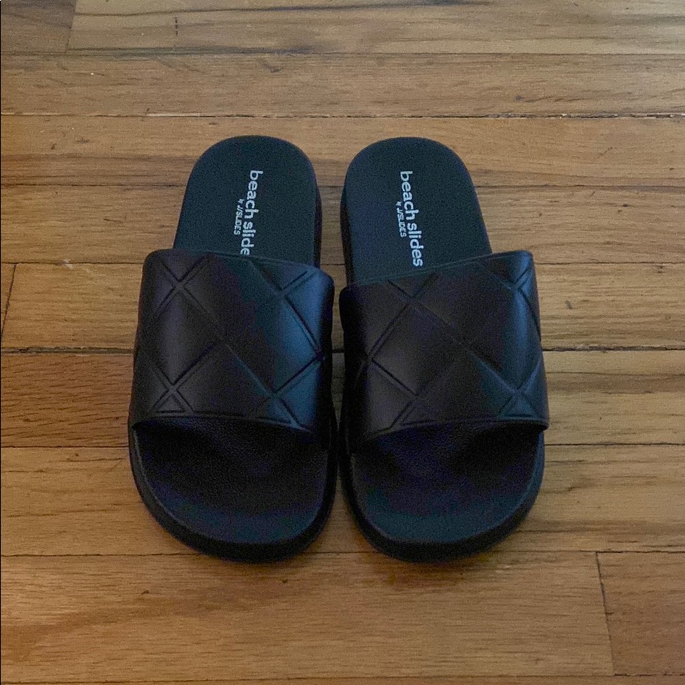 J/SLIDES Black Quilted Slip-On Slippers